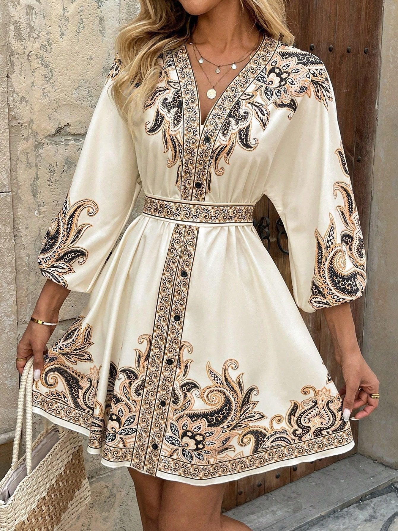 Robe élégante femme – Détails rétro et taille ajustable pour un look féminin et raffiné. 👗 - PoreVac™ – Aspirateur de Points Noirs